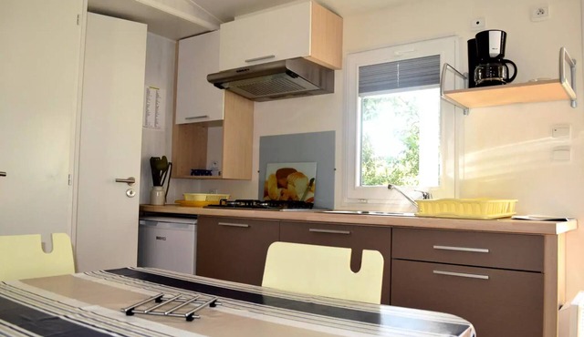 Campsite Les Chênes * - MOBILE HOME Comfort - 21m2/Genvier, Mûrier and Aleppo pine 4 people