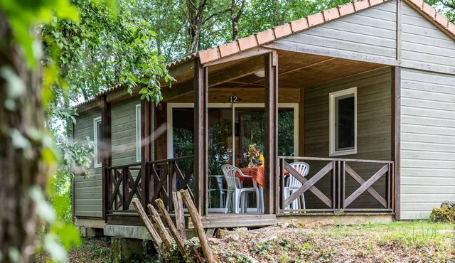Campsite Les Chalets de Dordogne * - Chalet 4 persons