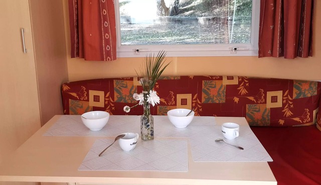 Campsite Les Jardins d'Estavar* - 3 room mobile home 4 people
