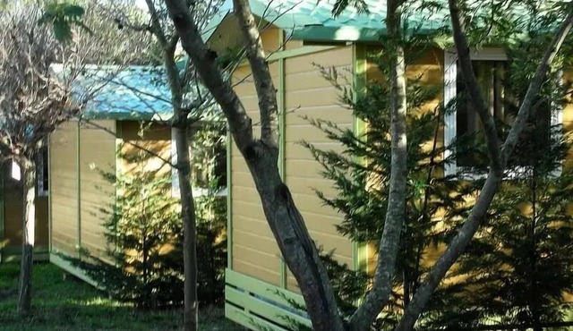 Campsite Lou Cabasson * - Chalet l'Argentière - covered terrace 5 people