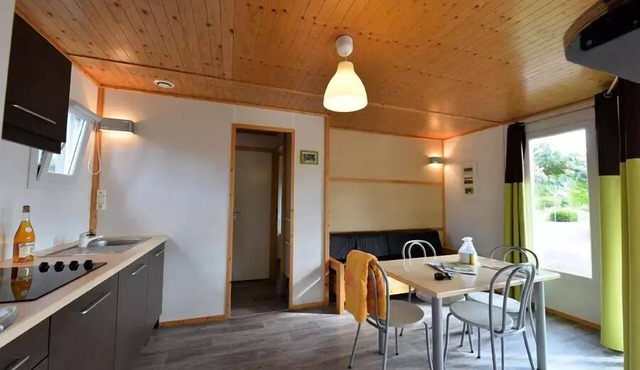 Campsite maeva Respire Domaine de Kervallon * - Chalet Comfort Premium 3 Rooms 4 People + TV