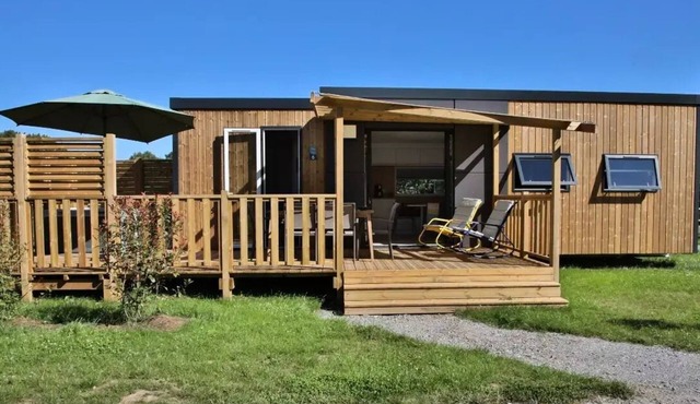 Campsite maeva Respire Domaine de Kervallon * - Mobile Home Taos 4 Rooms 6 People + Jacuzzi + TV