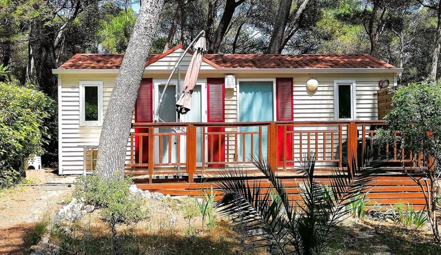Campsite Residential La Pinède * - Florès COMFORT -2 bedrooms 30m2- *Clim, terrace, TV* 4 persons