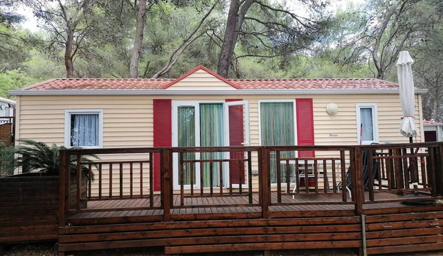 Campsite Residential La Pinède * - Florès3 CONFORT-3 bedrooms 35m2- *Clim, terrace, TV* 6 persons
