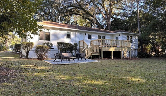 Campus Close, Game Dates Open, Pets - Yes