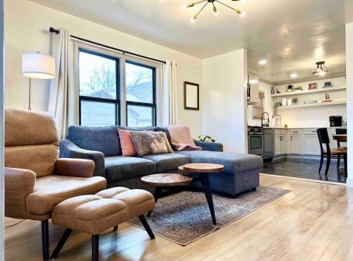 Campus Cottage Kng Bed! Walk To Uco And Downtown
