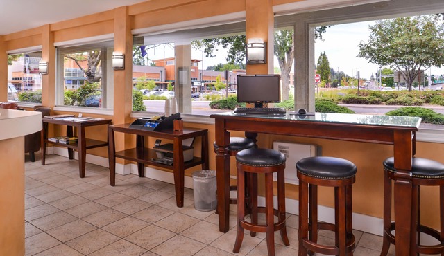 Campus Inn & Suites Eugene Downtown