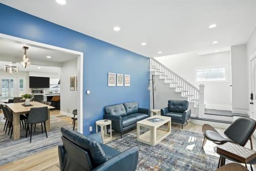 Campus To Dunes Escape - 2 King Beds - Game Area