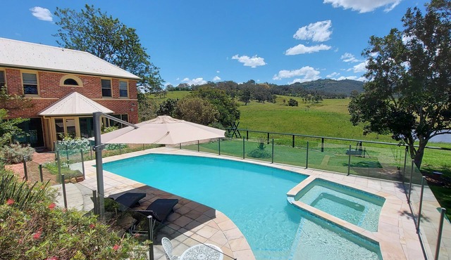 Camyr Allyn Homestead - Idyllic Hunter Valley Grand Federation Farm Stay