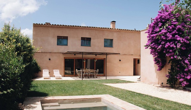 Can Camades - 4-bedroom, 4 bathroom house with garden and pool in L'Empordà