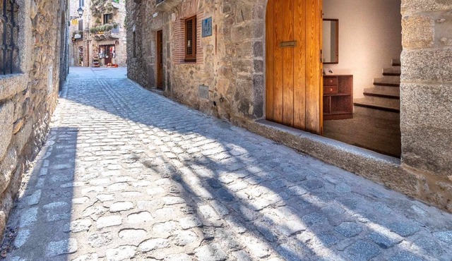 CAN CASADEVALL – Rural house at the foot of the Pyrenees