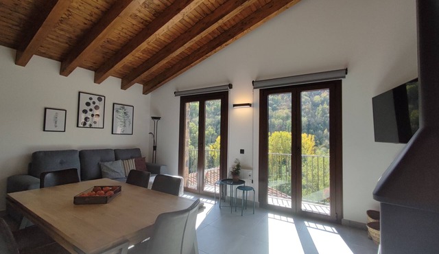 Can Triadú Rural House