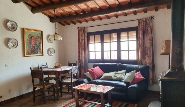 Can Mas Pere - Authentic village apartment