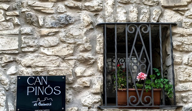Can Pinós De Guimerà