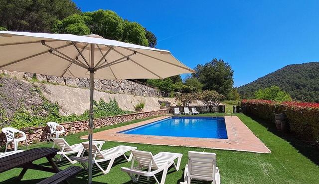 Can Puignoll - Fantastic Villa! Pool, great views, playground, 5 bedrooms