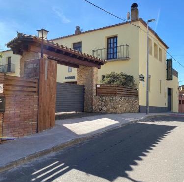 Can Santaulària de El Far d'Empordà