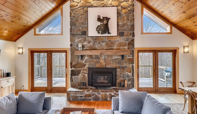 Can't Bear to Leave - Perfectly Appointed Chalet in Stowe!