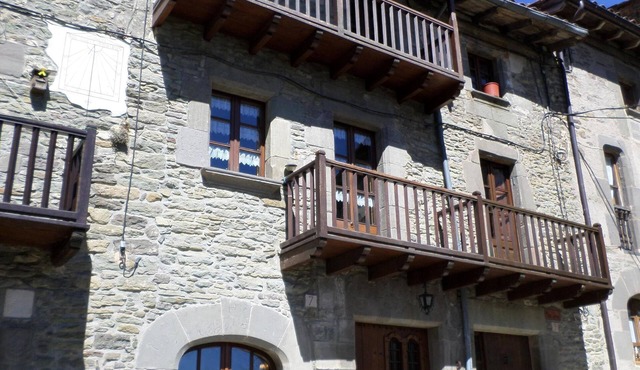 CAN VILA RUPIT VACATION HOUSE in full medieval center with magnificent views