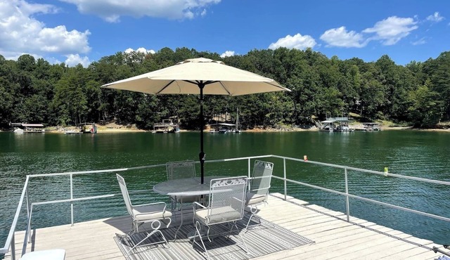 Canada Cottage/Sauna Cold Plunge Firepit Fishing/South Lake Lanier