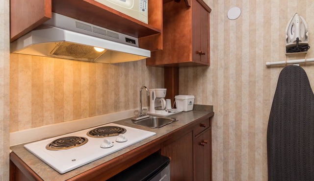 Canadas Best Value Inn Calgary Chinook Station