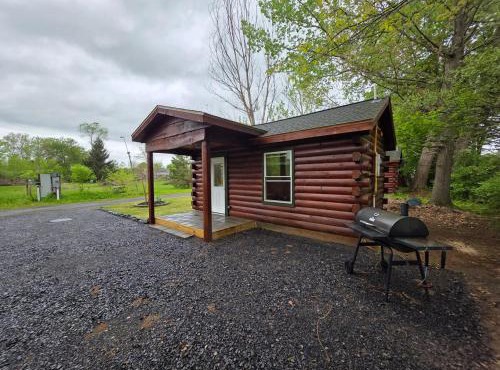 Canal Cabin #4