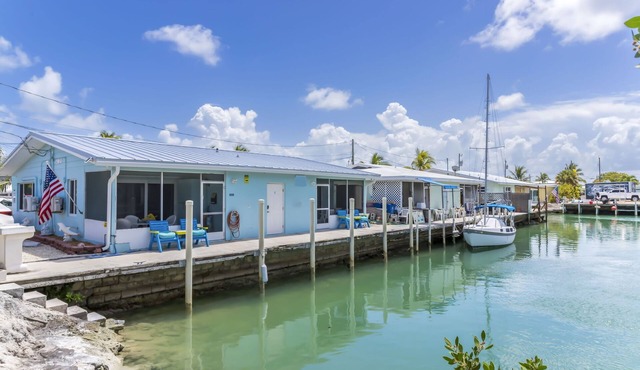 Canal Front, Dockage, Trailer Parking, Updated!