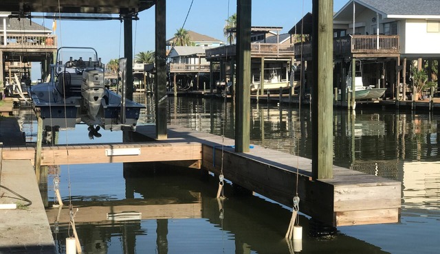 Canal front Fishing and Beach Paradise!