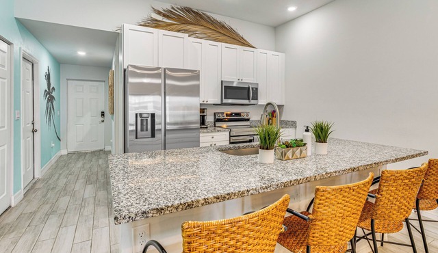 Canal-front Gem w/Heated Pool in Cape Coral
