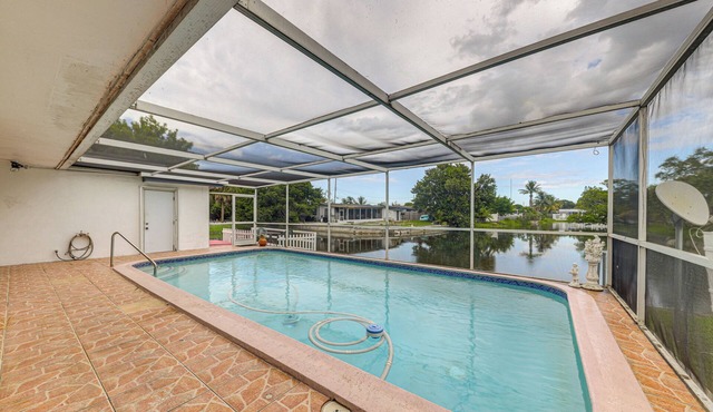 Canal-Front Gem w/Pool: 3 Mi to Hard Rock Stadium