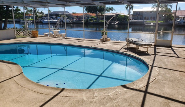 Canal-Front Gulf Coast Getaway