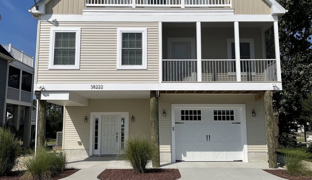 Canal Front Home Boaters Paradise