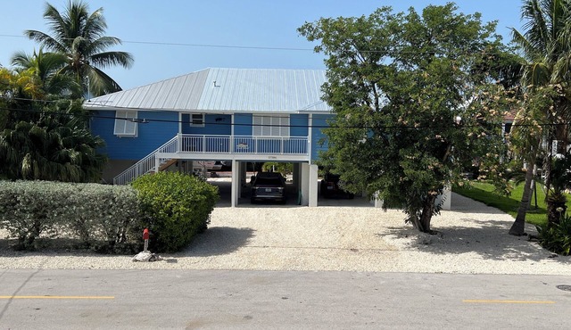 Canal Front Home to Dock and lift your boat in Lower Keys Paradise