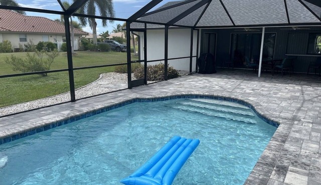 Canal-front home with private pool, grill, patio, AC, W/D & gorgeous views