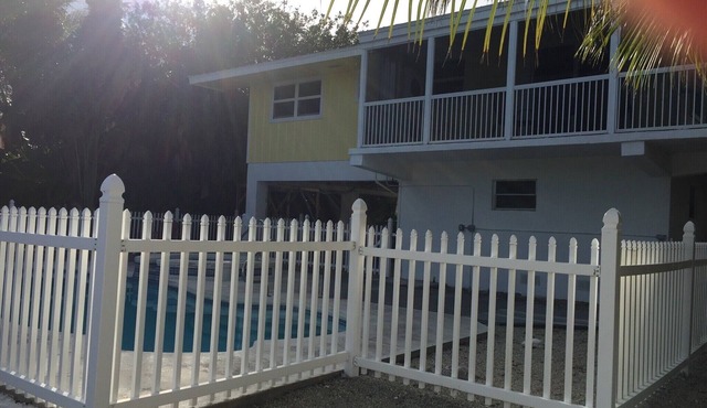 Canal Front Home With Pool And Hot Tub