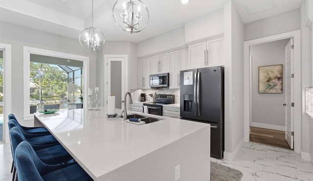 Canal-front Home With Pool Dock Water Fun