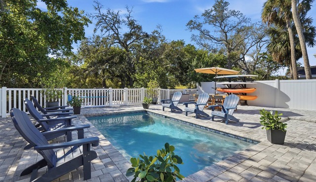 Canal-Front Oasis in Terra Ceia: Pool, Patio, Dock
