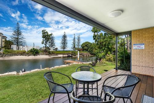 Canal Luxury Living & Boat Ramp