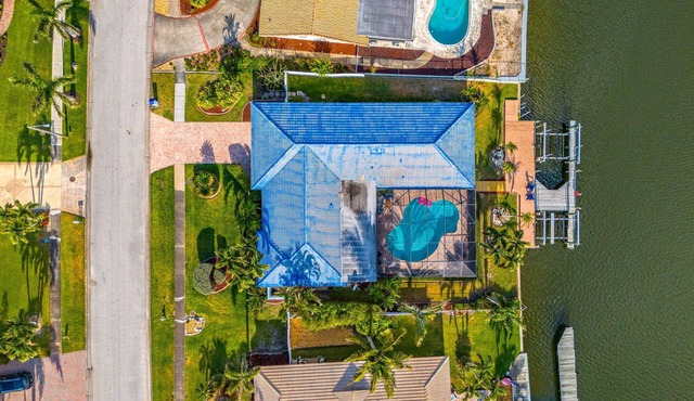 CanalFront | Heated Pool + Game Room w/Pool Table