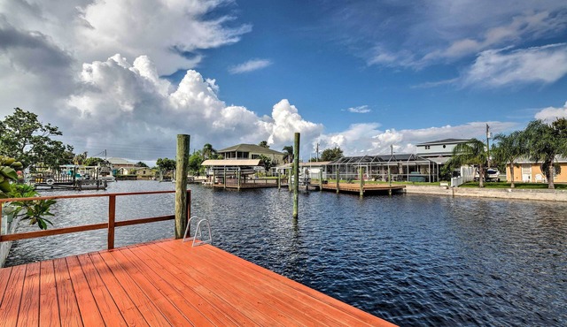Canalfront Hudson Home w/Private Dock & Yard!