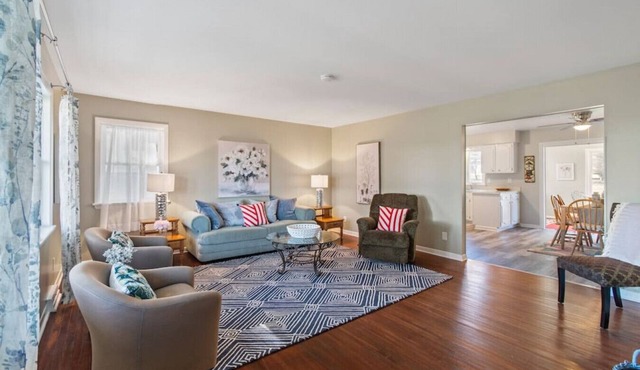 Canandaigua Charmer - Sleeps 6!