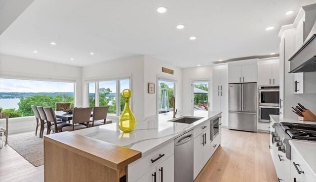 Canandaigua Lake Manor