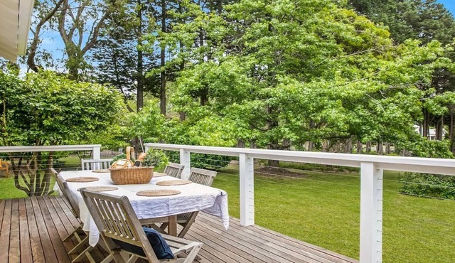 Canary Cottage - opposite Bowral County Club