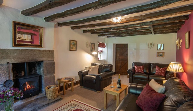 Candlelight Cottage, Litton. Superb walks and excellent pub. 5 star GOLD luxury.