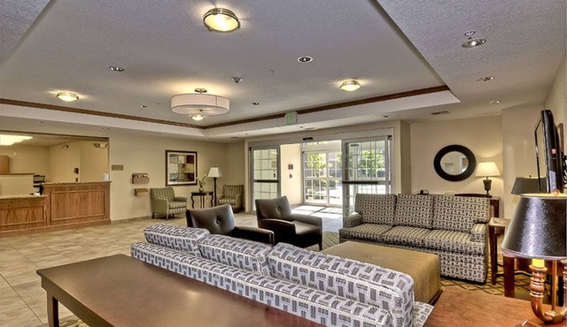 Candlewood Suites Burlington South by IHG