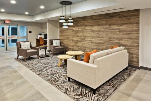 Candlewood Suites Dothan by IHG
