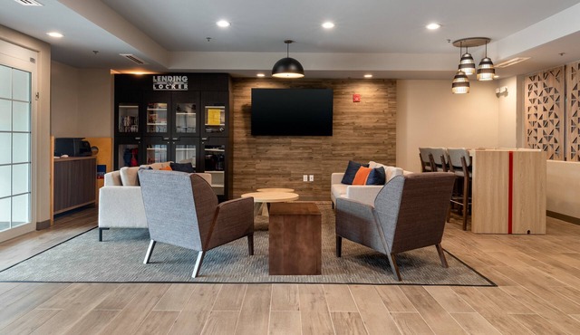 Candlewood Suites Enterprise by IHG