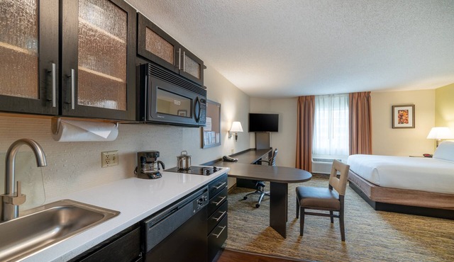Candlewood Suites Herndon by IHG