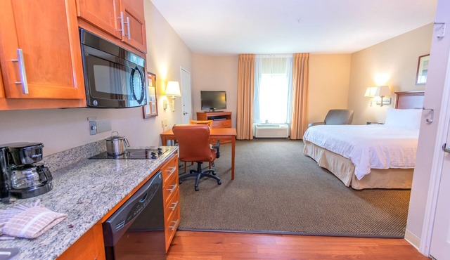Candlewood Suites Houston I-10 East by IHG