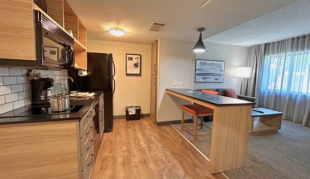 Candlewood Suites Indianapolis Downtown Medical District by IHG