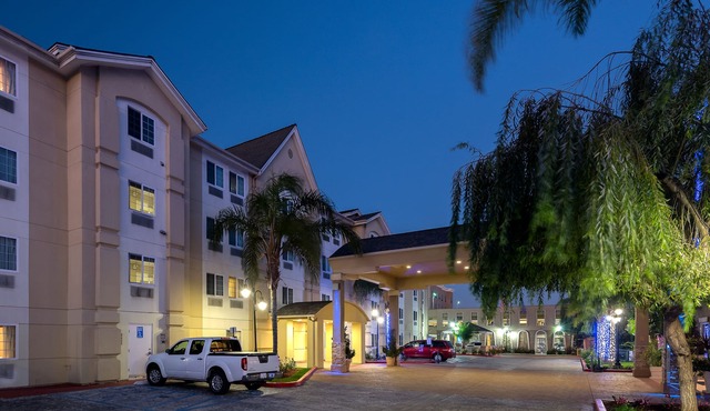 Candlewood Suites LAX Hawthorne by IHG
